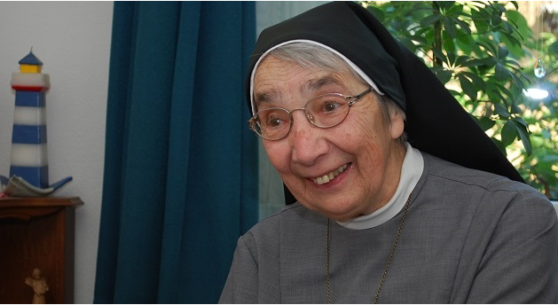 Immer Uberall Fur Alle Trauer Um Sr Liliane Juchli Spitex Bern